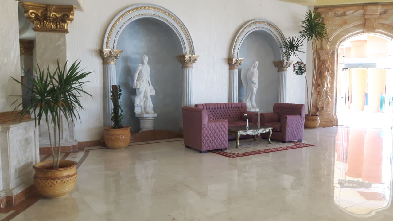 Lobby Hotel Titanic Palace