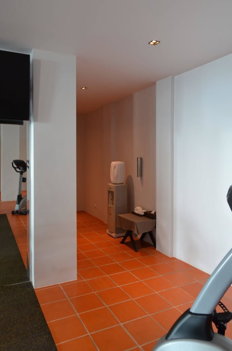 Fitnesscenter, Erfrischungsstation und Handtücher, Moracea by Khao Lak Resort