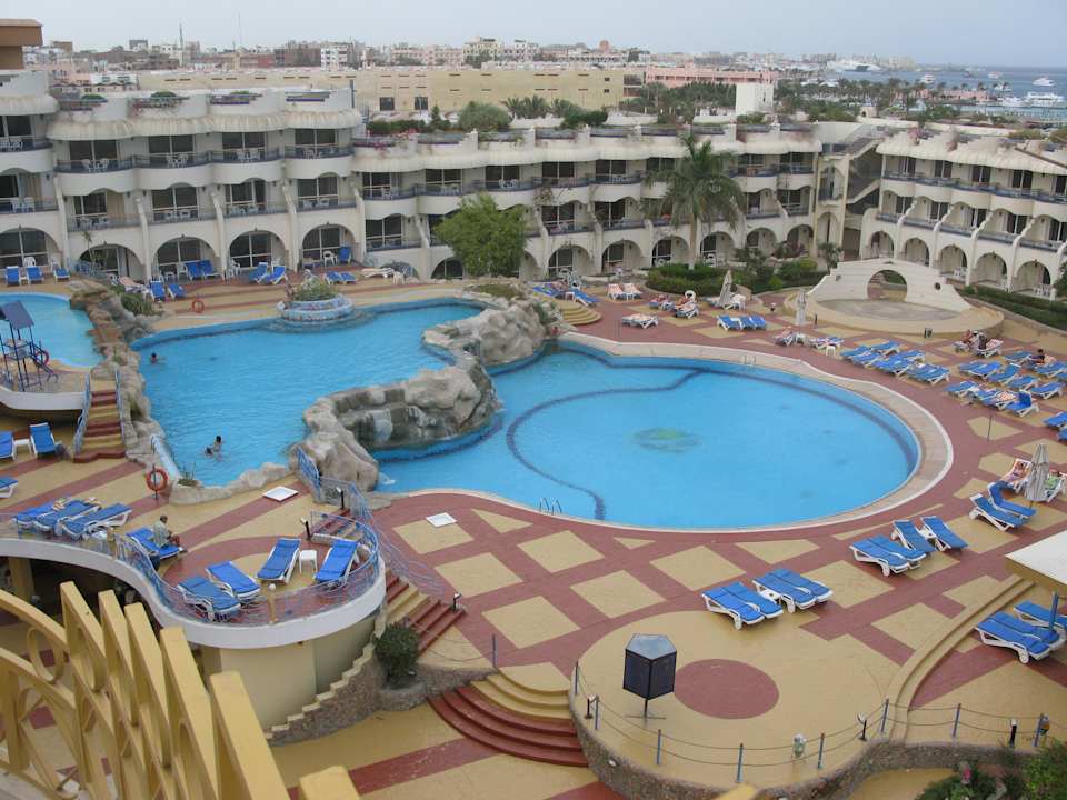 Вид из номера друзей Seagull Beach Resort