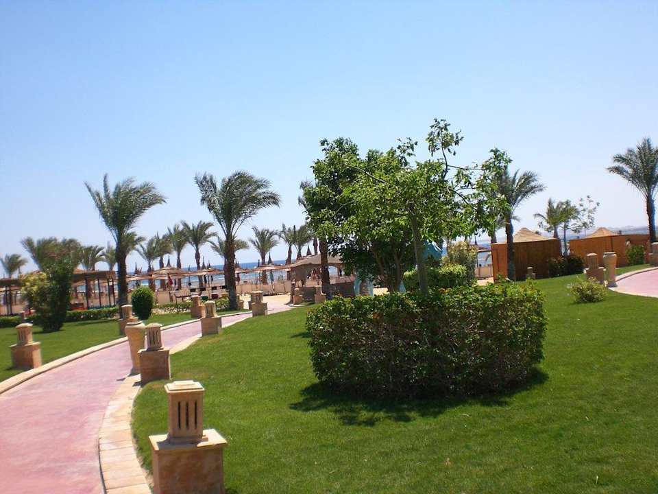 Weg zum Strand Pickalbatros Palace Resort