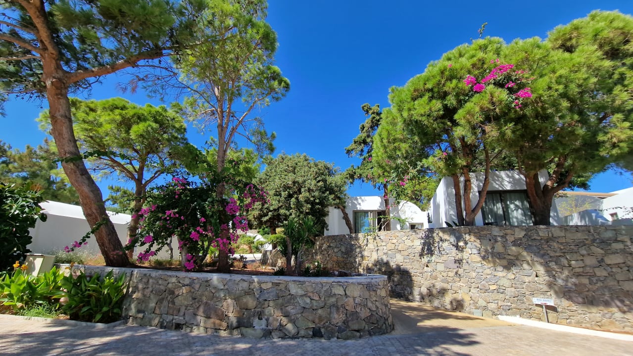 Gartenanlage Hotel Kakkos Bay