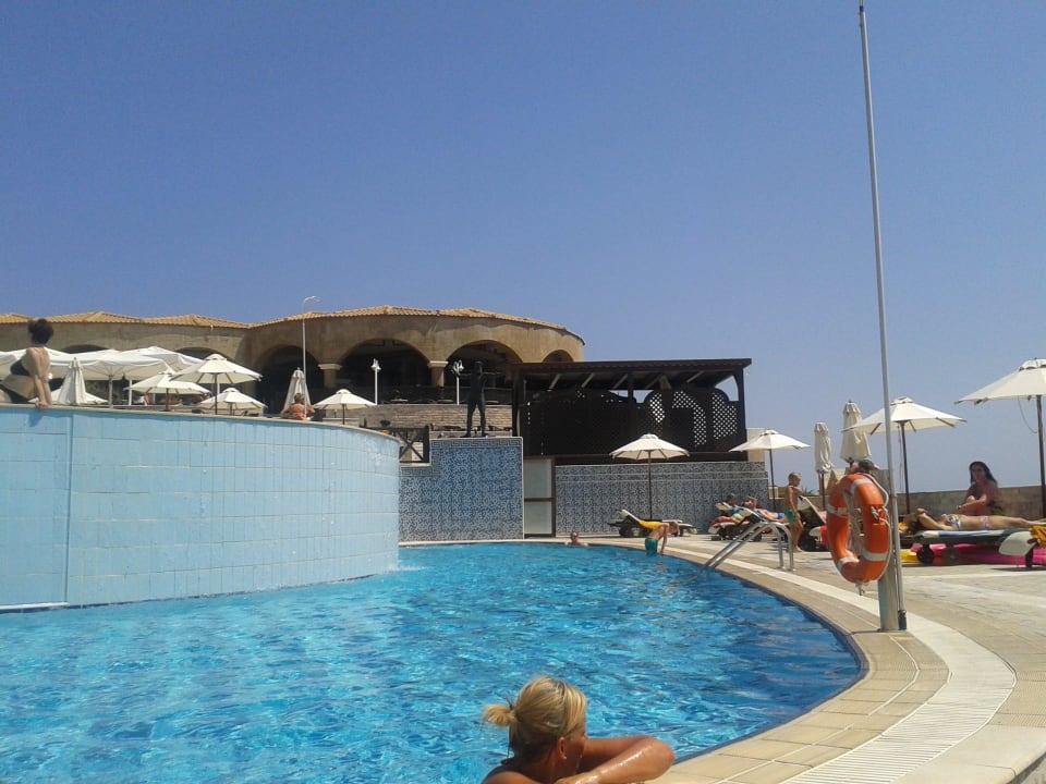 Pool beim Poseidon Hotel Kalithea Horizon Royal