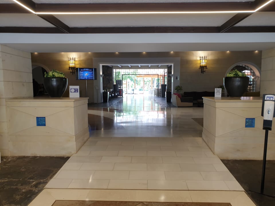 Lobby Apollonia Beach Resort & Spa