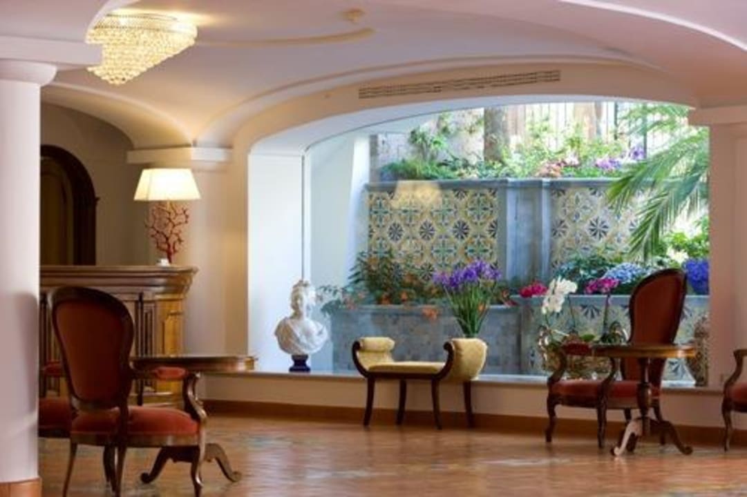 Hall Grand Hotel La Favorita