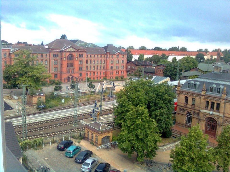 Ausblick auf den Bahnhof IntercityHotel Schwerin