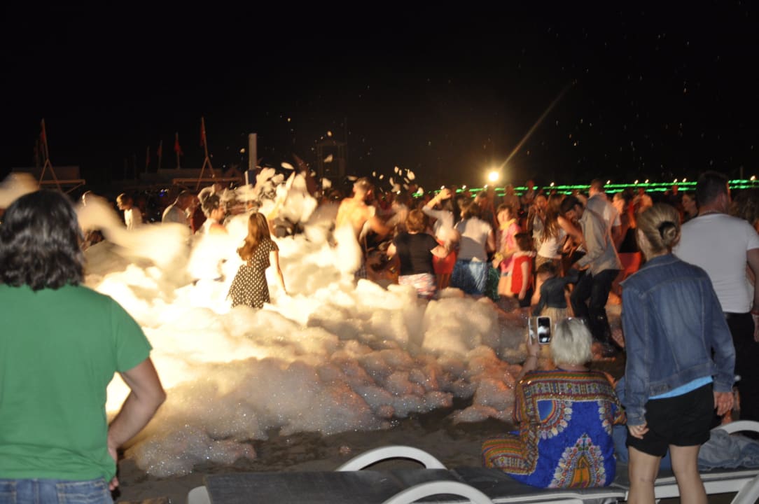 Geile Beachparty Hotel Delphin Palace