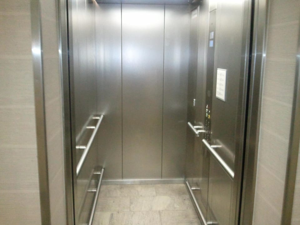 Lift NH Collection Berlin Mitte Friedrichstrasse