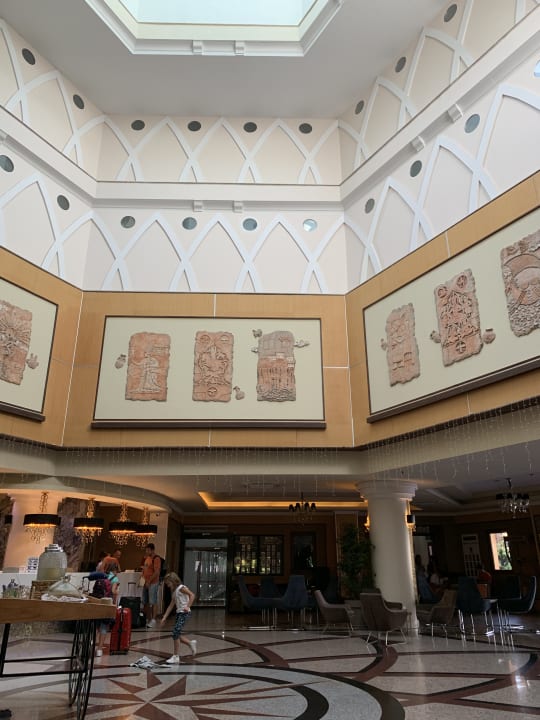 Lobby Hane Family Resort