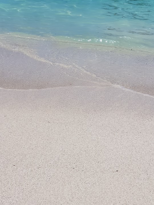 Strand Crystals Beach Resort Belle Mare, a member of Radisson Individuals