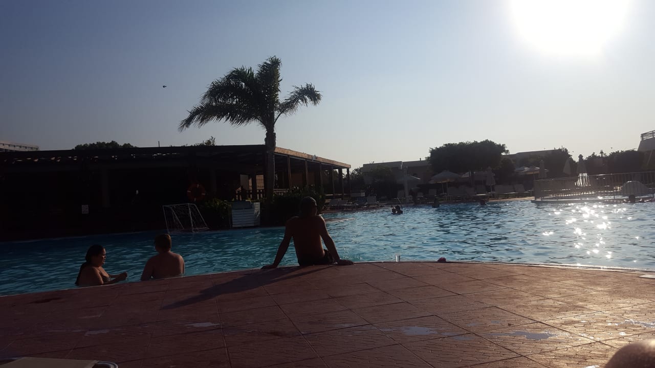 Pool Sol Cosmopolitan Rhodes