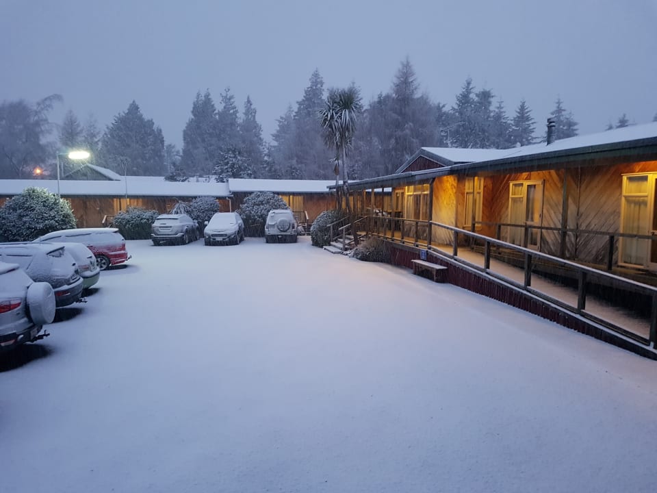 Außenansicht Hotel Plateau Lodge