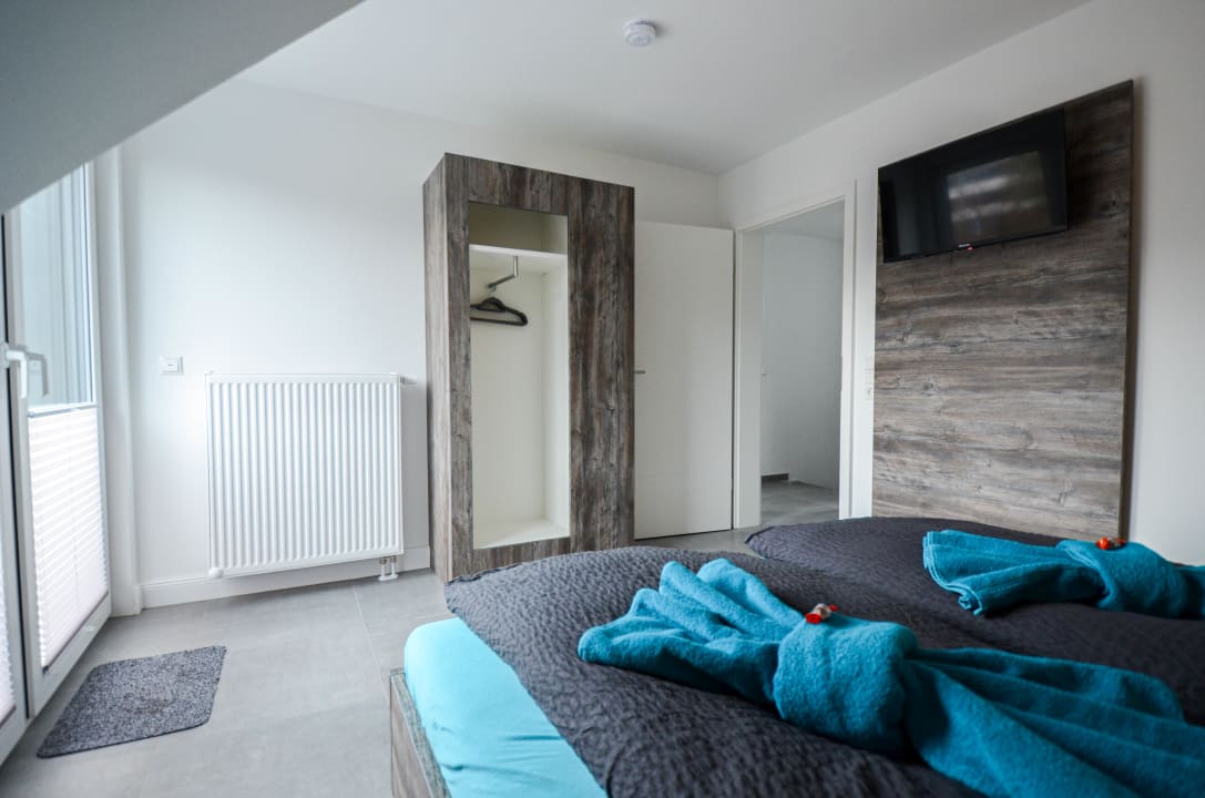 Zimmer Appartementhaus kleines Glück