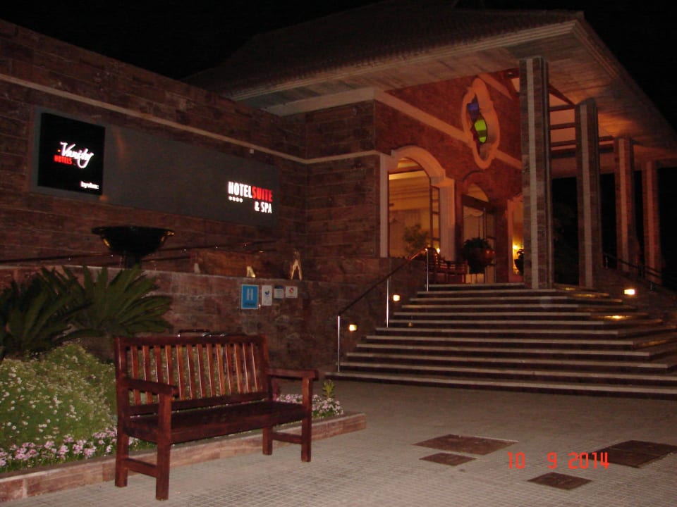 Haupteingang zum Hauptgebäude/ Rezeption VIVA Cala Mesquida Suites & Spa 16+