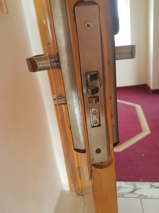 Zimmer Ruspina Beach Resort