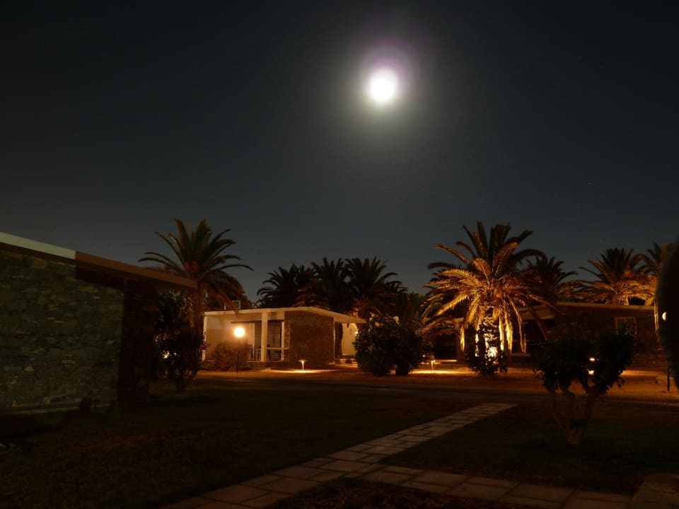 Bungalows by night Civitel Creta Beach