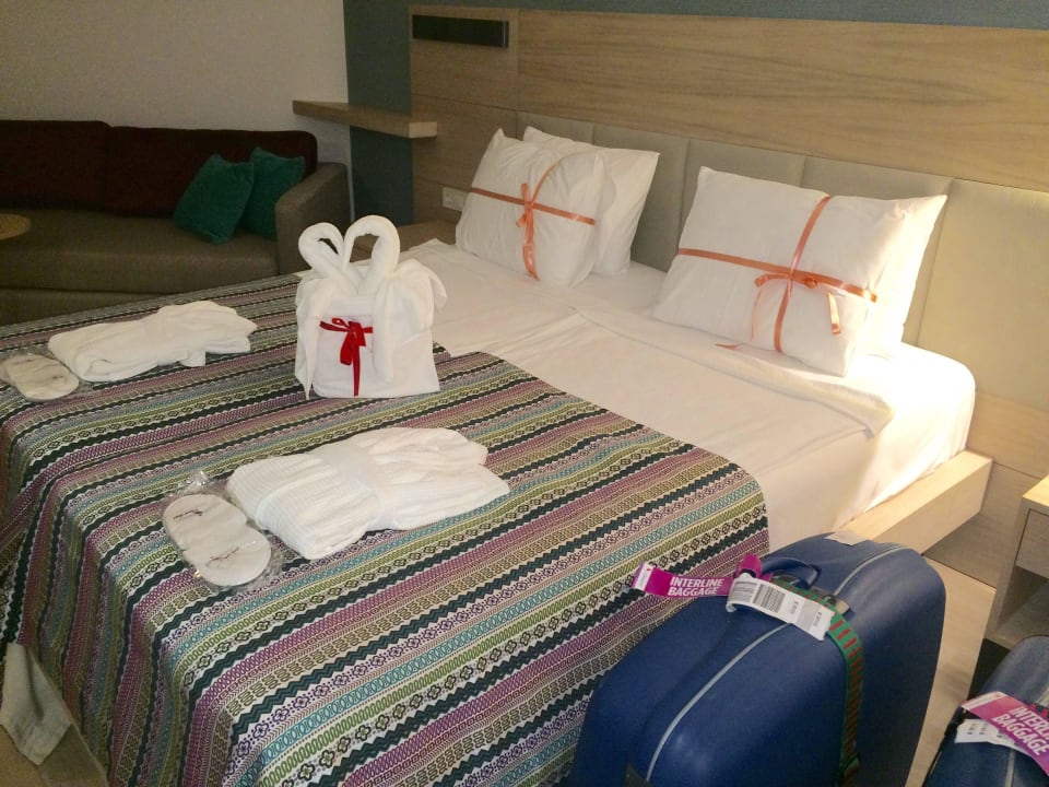 Bett am Anreisetag.  Belek Beach Resort Hotel