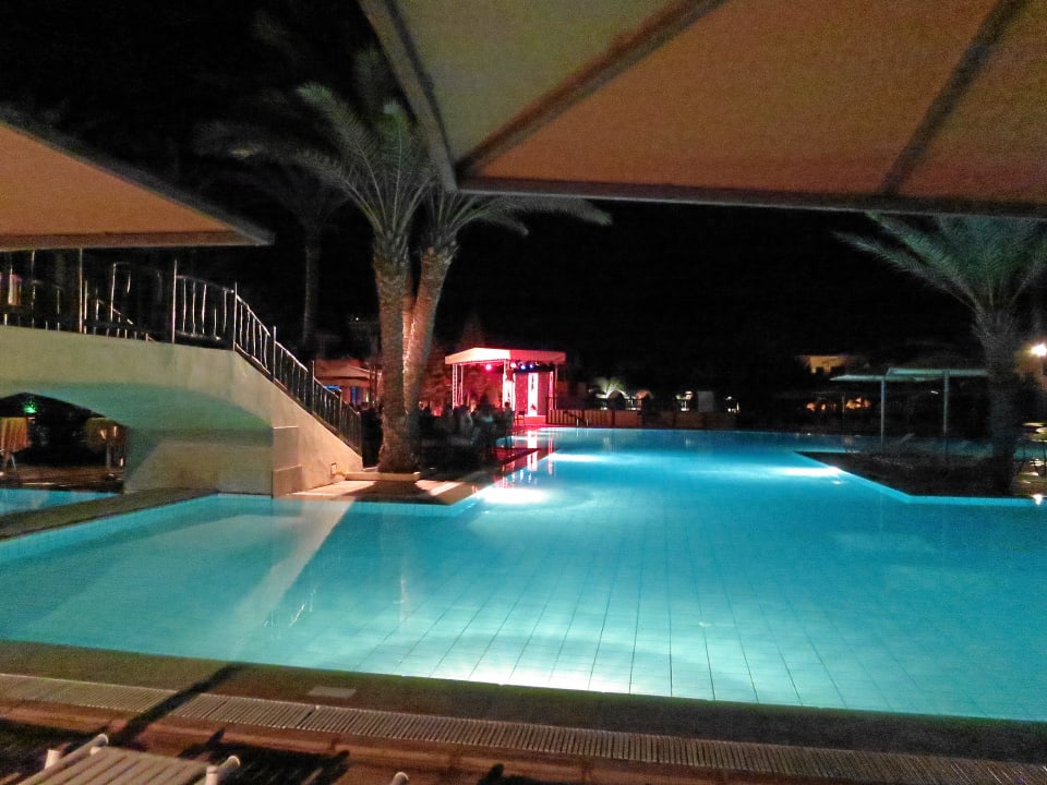 Poolanlage abends Aldiana Club Djerba Atlantide