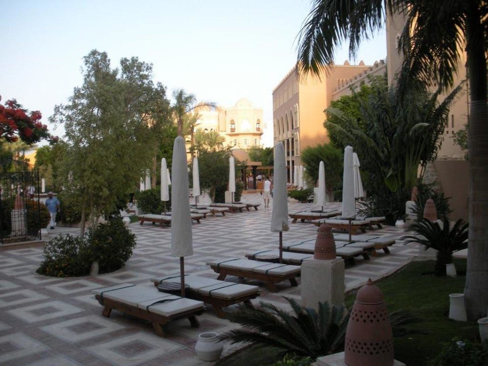 Liegen nicht direkt am Pool Makadi Palace