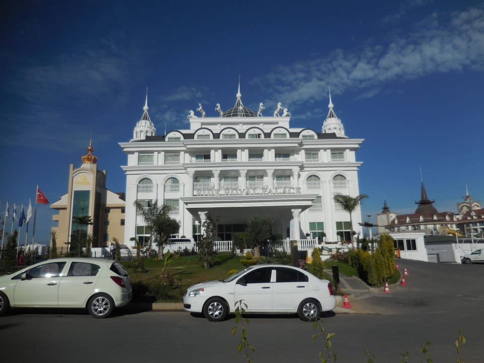 Hotel Eingangsfront Side Royal Palace Hotel & Spa