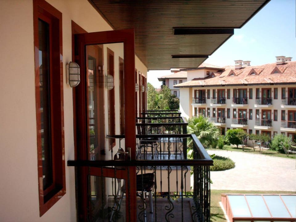 seitliche Aussicht von unserem Balkon Club Grand Side