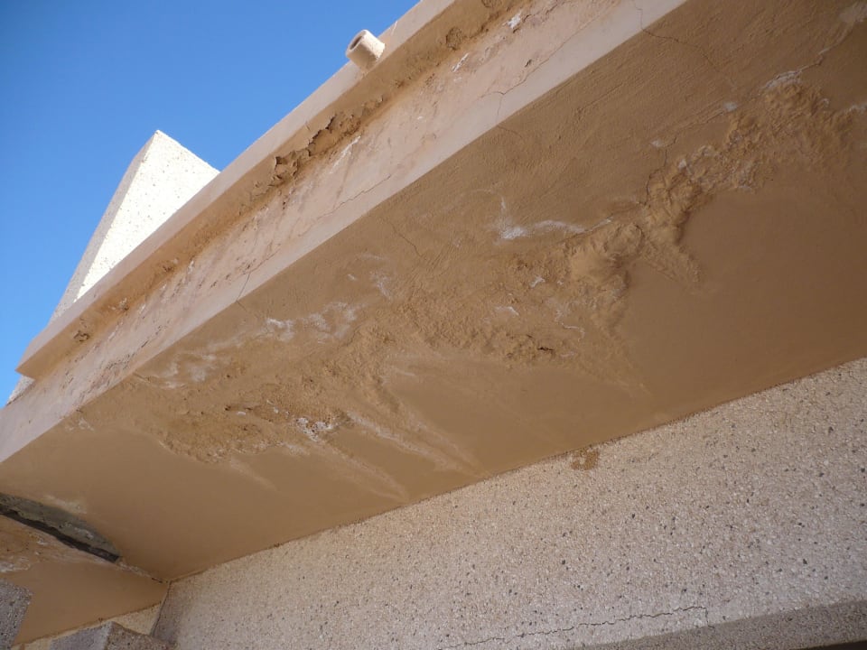 Blick nach oben vom Balkon SBH Hotel Taro Beach