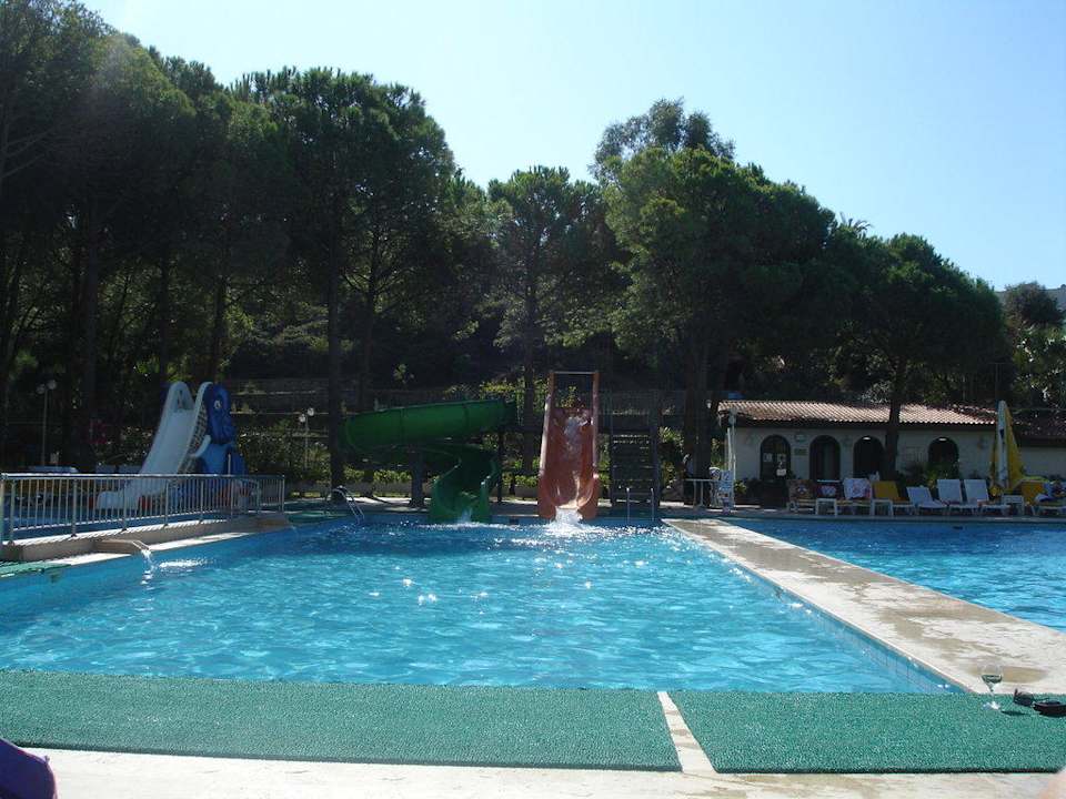 Pool Hotel Grand Efe