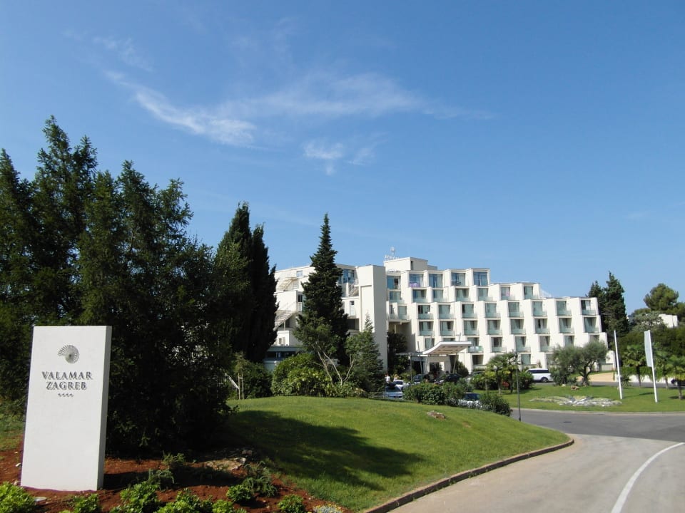 Zufahrt Valamar Parentino Hotel