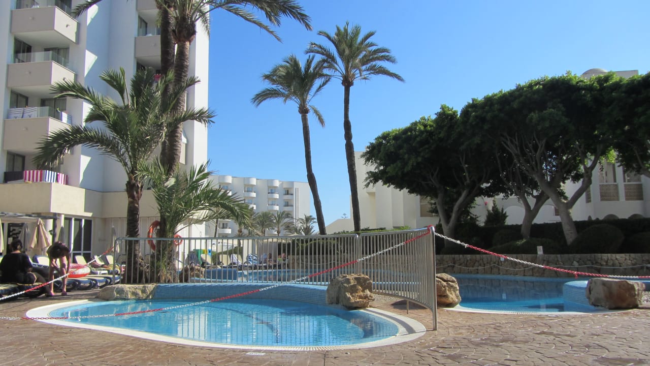 Pool Hipotels Bahia Grande