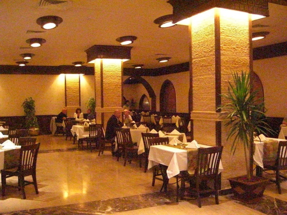 Im italienischen Restaurant 'La Casa' Pickalbatros Alf Leila Wa Leila Resort - Neverland Hurghada
