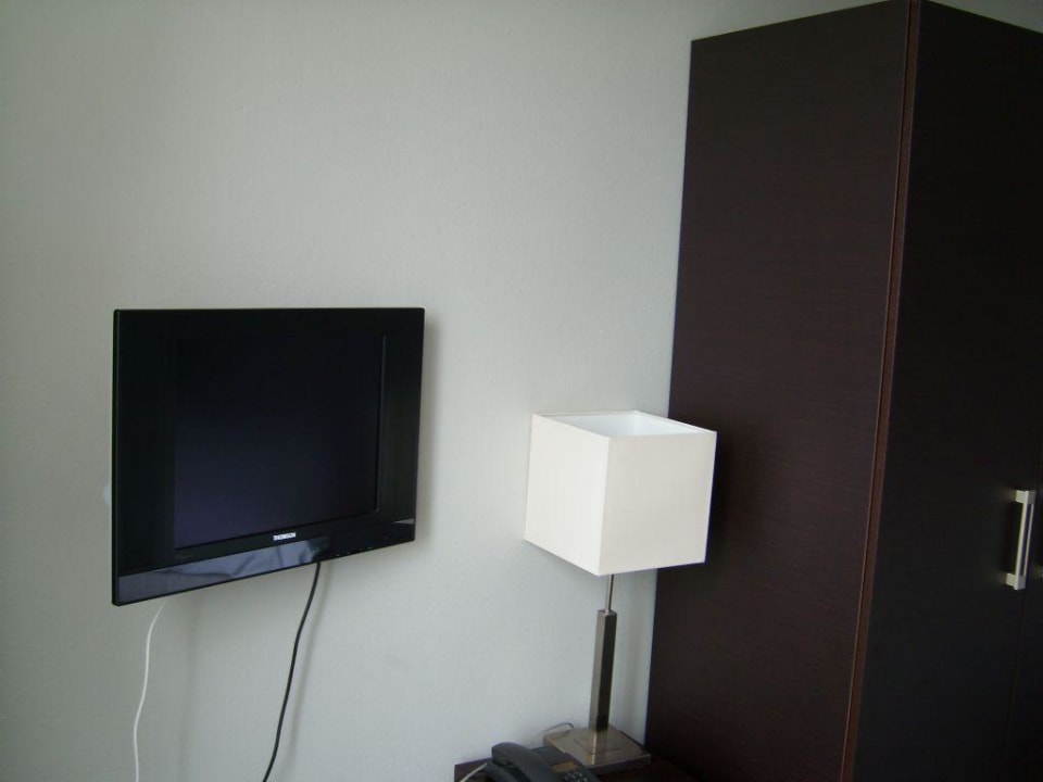 Flach-TV Fletcher Hotel-Restaurant Zeeduin