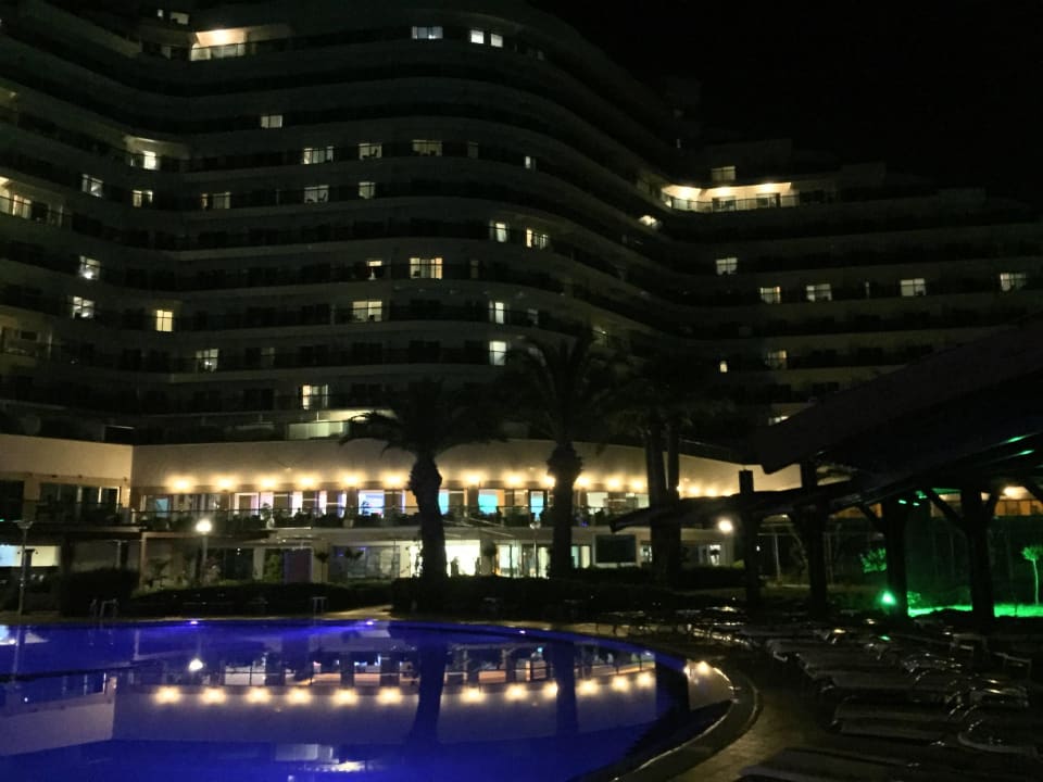 Bei Nacht Venosa Beach Resort & Spa