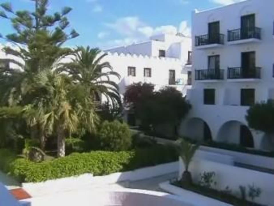 Innenhof TUI BLUE Oceanis Beach and Spa Resort