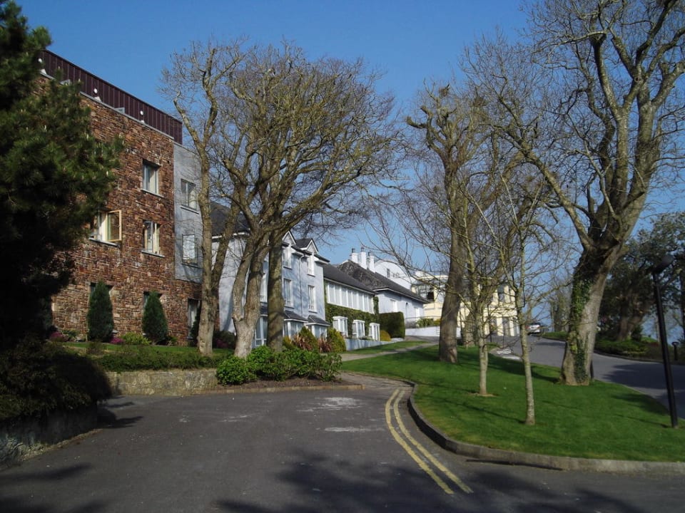 Auffahrt zum Hauptgebäude Hotel Ballyroe Heights