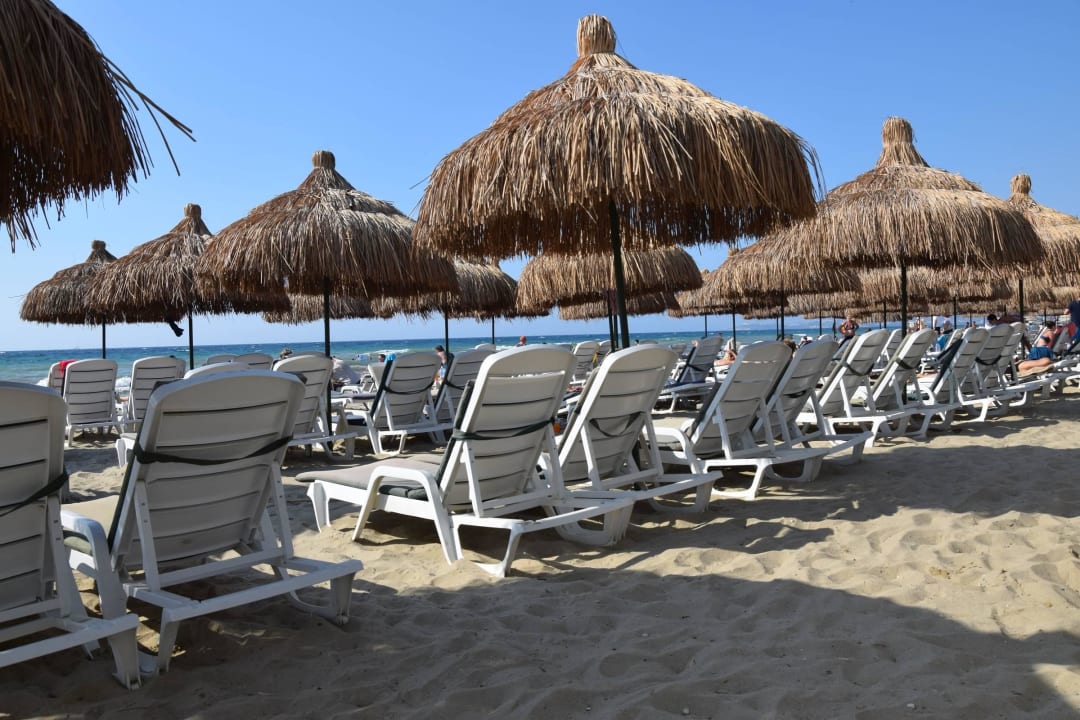 Umbrellas Palm Wings Kusadasi Beach Resort & Spa