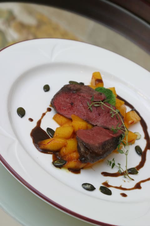 Rosa gebratene Wildentenbrust Hotel Gasthof Krone