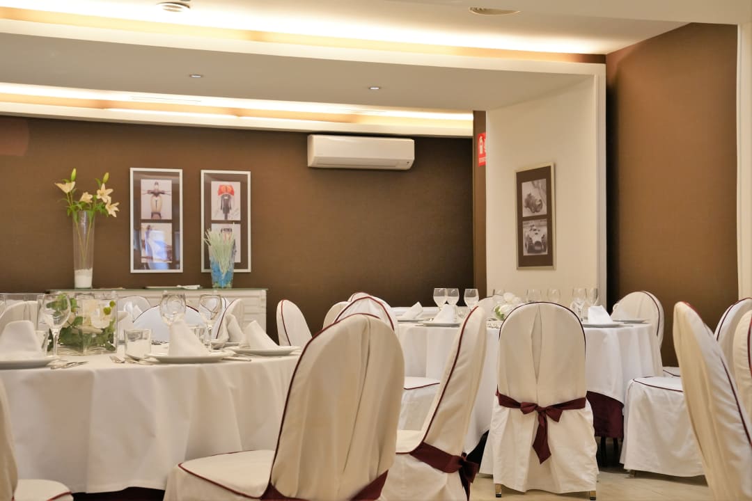 Gastro Hotel Port Azafata