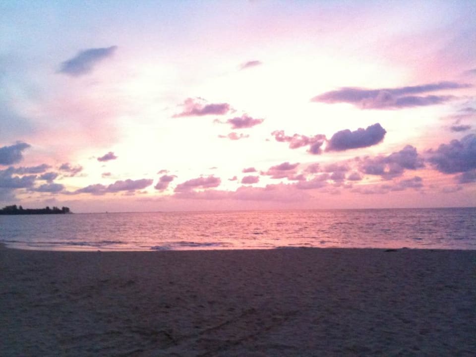 Sundowner The Sarojin