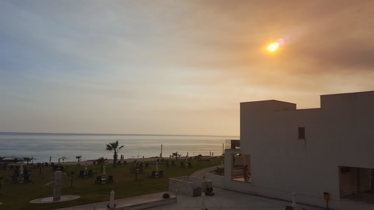 Abendstimmung Amphora Hotel & Suites