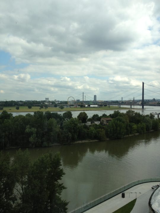 Blick vom Zimmer Hotel Hyatt Regency Düsseldorf