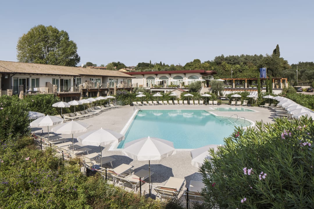 Pool Lake Garda Resort