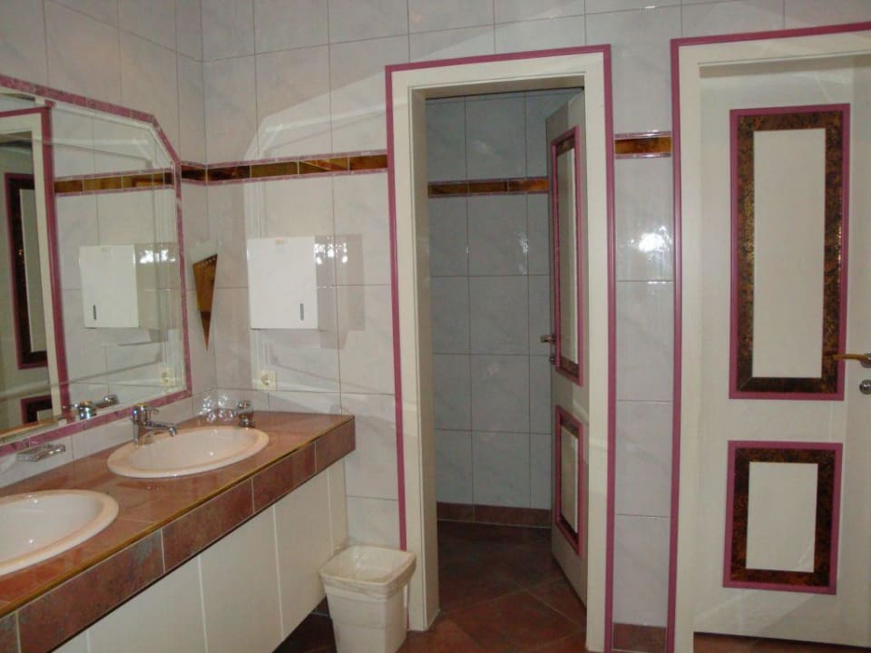 Damentoilette Hotel Neue Post