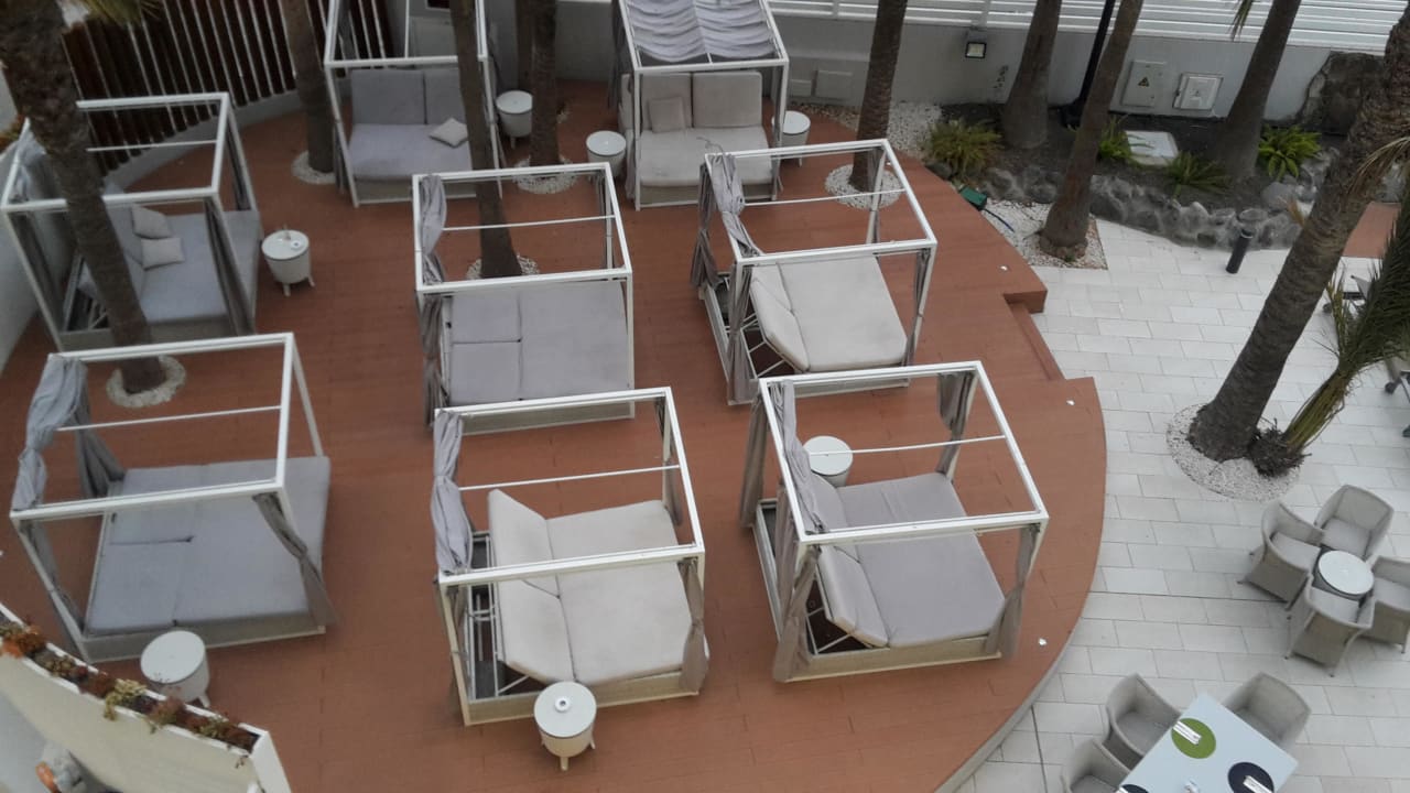 Ausblick von Zimmer 811 Hotel LIVVO Anamar Suites