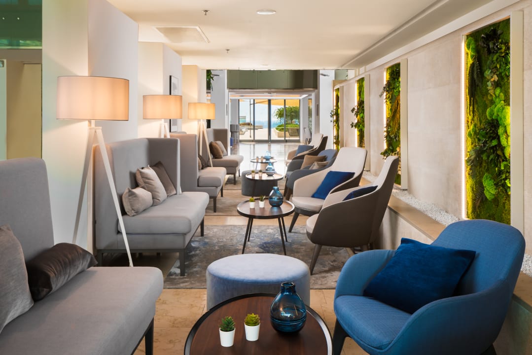 Lobby Valamar Lacroma Hotel