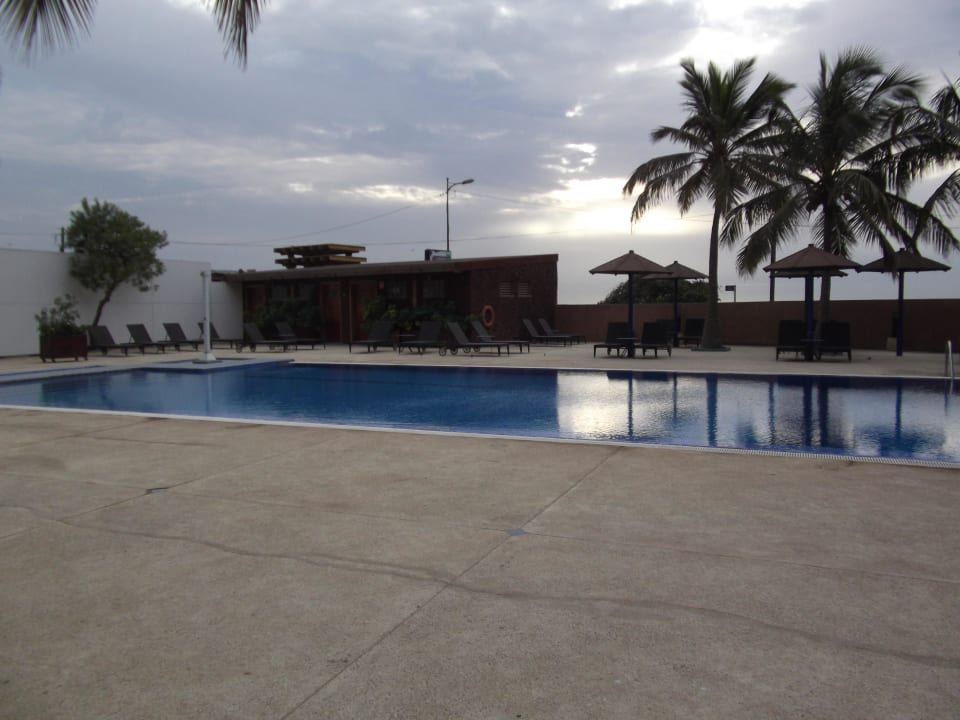 Pool Hotel Novotel Dakar