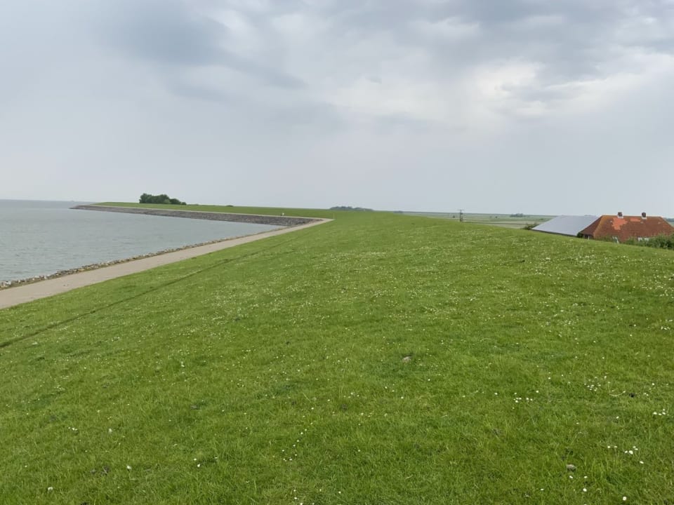 Außenansicht Watt'n Huus - Urlaub direkt am Deich 