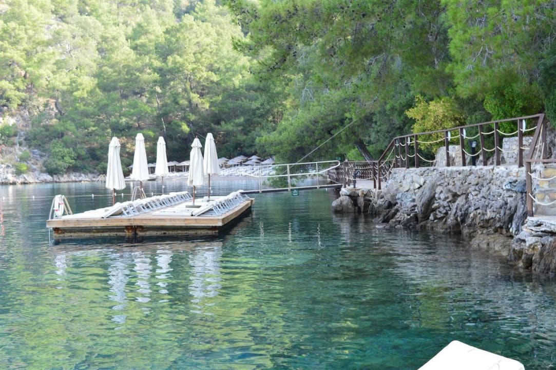 Badeplattform  Hillside Beach Club