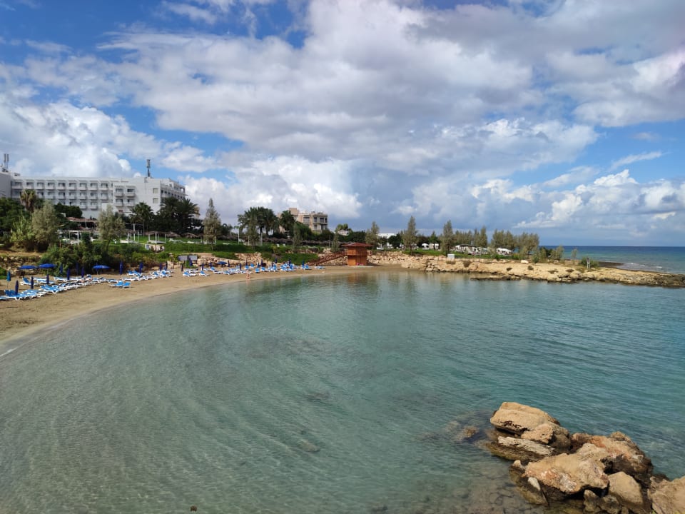 Strand Crystal Springs Beach Hotel