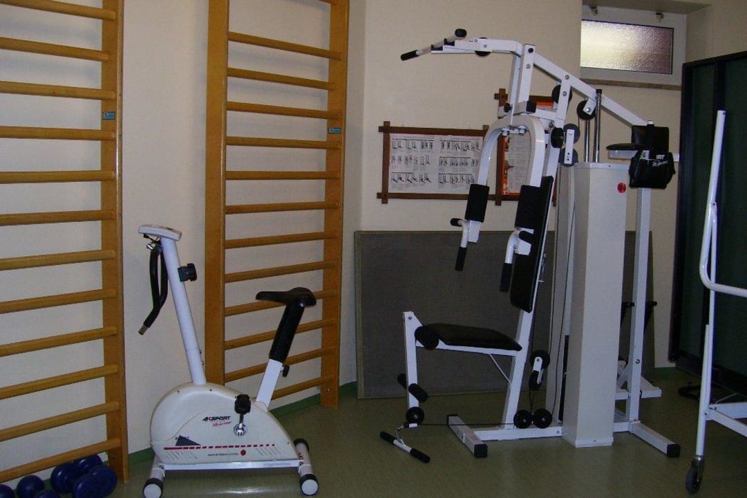 Fitnessraum Appartementhotel Panorama inkl. Tunnel in die Alpentherme