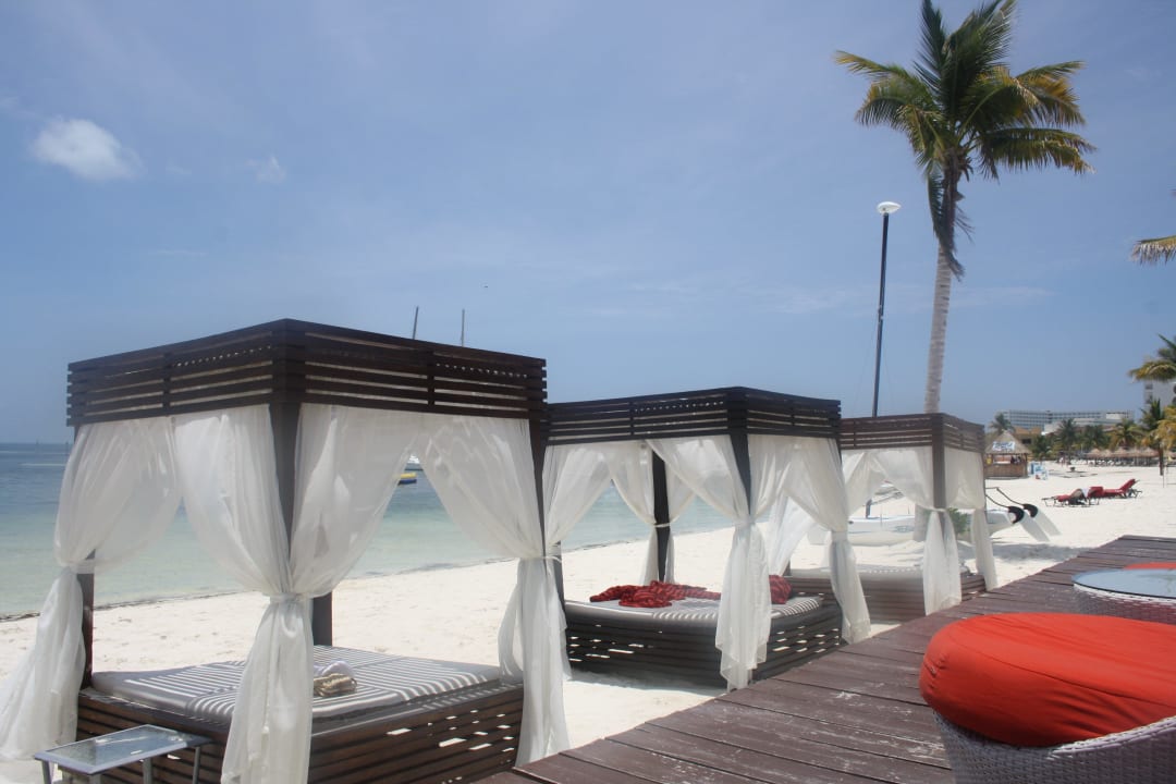 Plaża Temptation Cancun Resort - Adults only