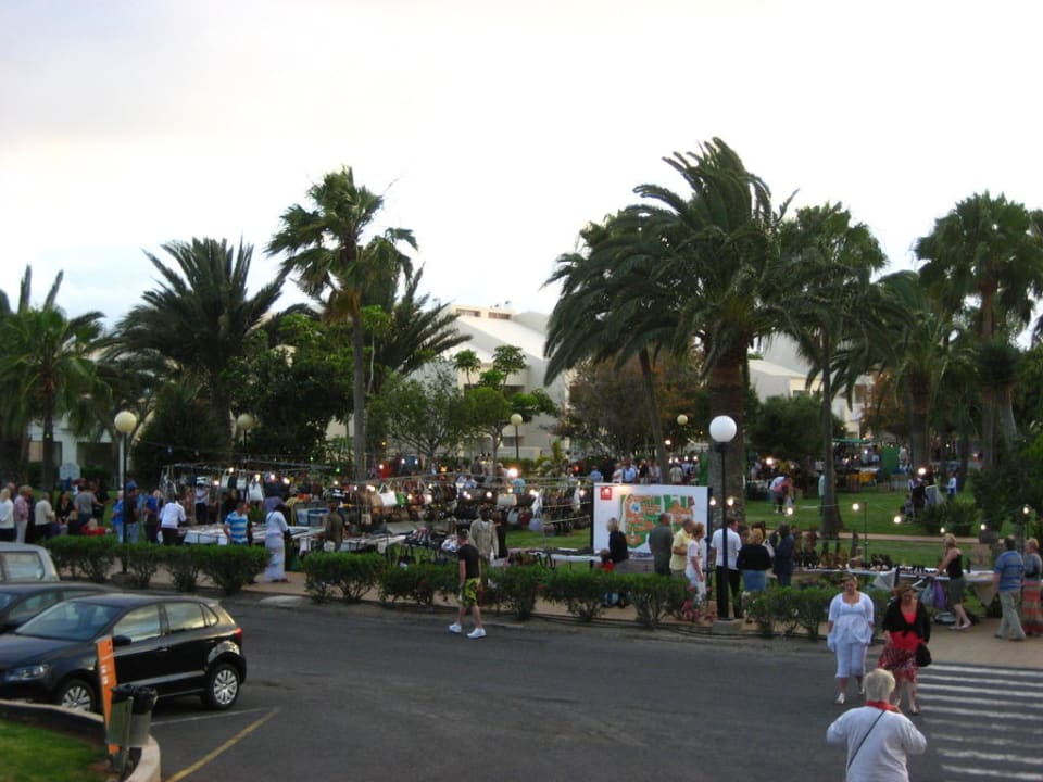 Kirmes am Abend Hotel Riu Oliva Beach Resort